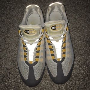 Men’s Nike air max shoes